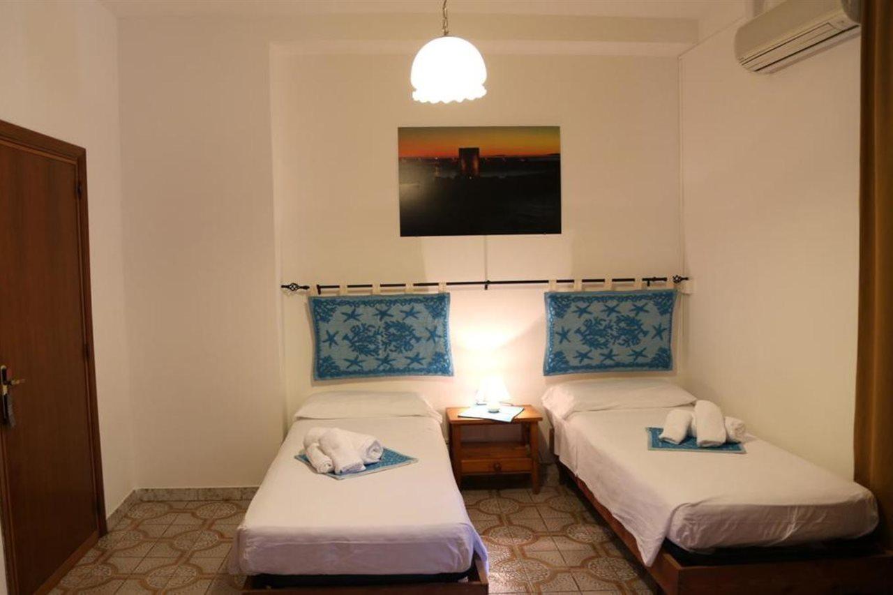 Antica Pensione Pinna Castelsardo Exteriér fotografie