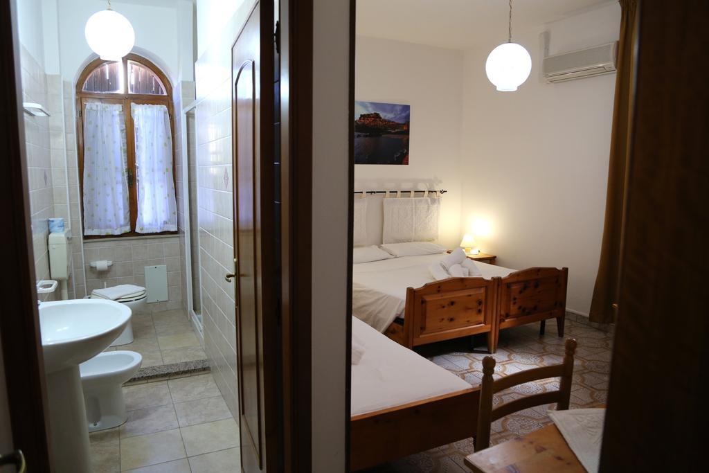 Antica Pensione Pinna Castelsardo Exteriér fotografie